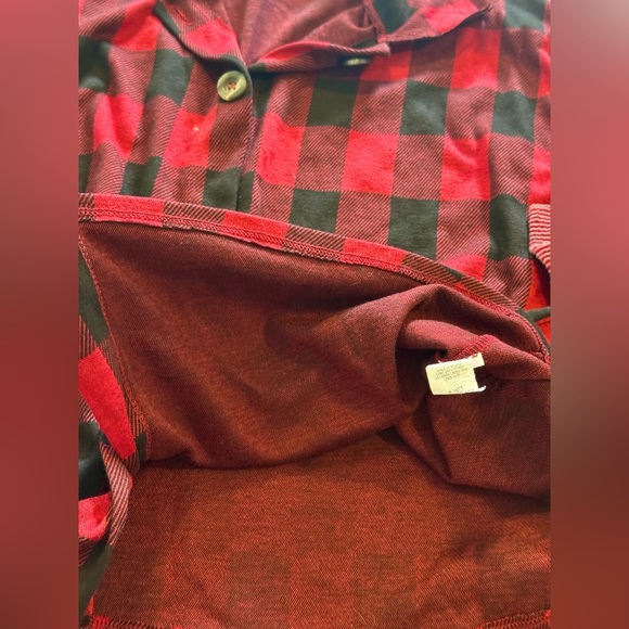REB in J Buffalo Plaid with Red Ribbed Sleeves Oversized Small Boutique Top - Picture 7 of 9